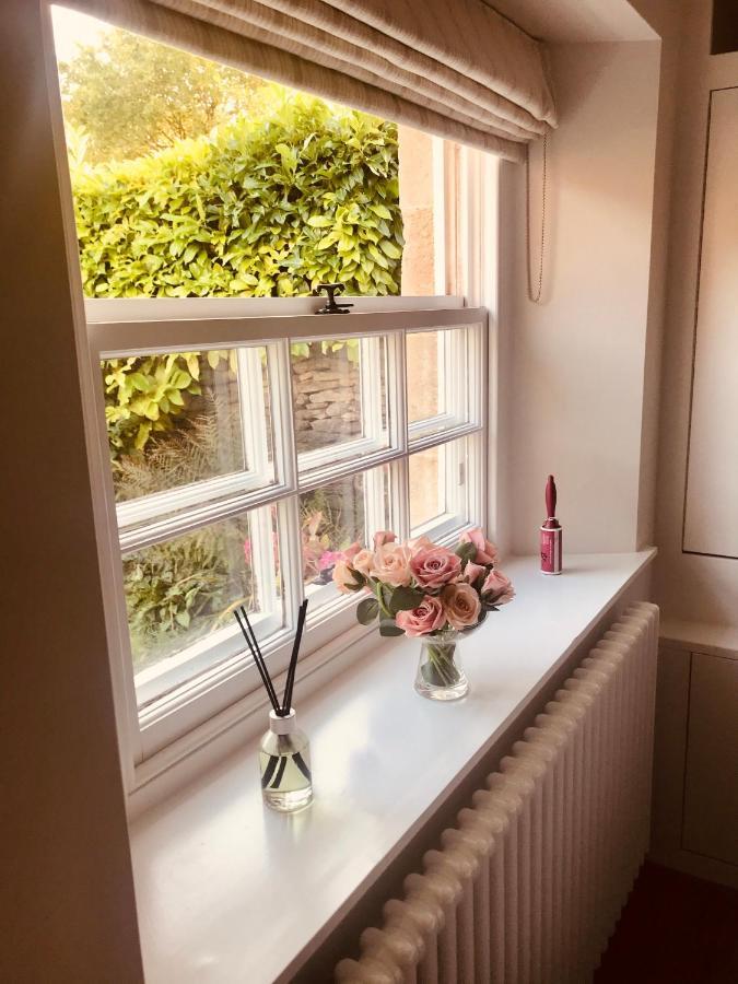 The Old Post Office Studio Apartment In A Beautiful Cotswold Village Cirencester Exterior foto